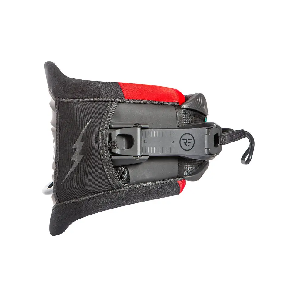 3231511_SABERV3HARNESS_RACINGRED_23X_02.webp