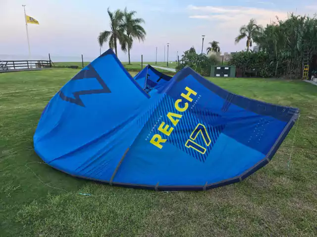 NORTH REACH 17 M 2023 + BARRA USADO