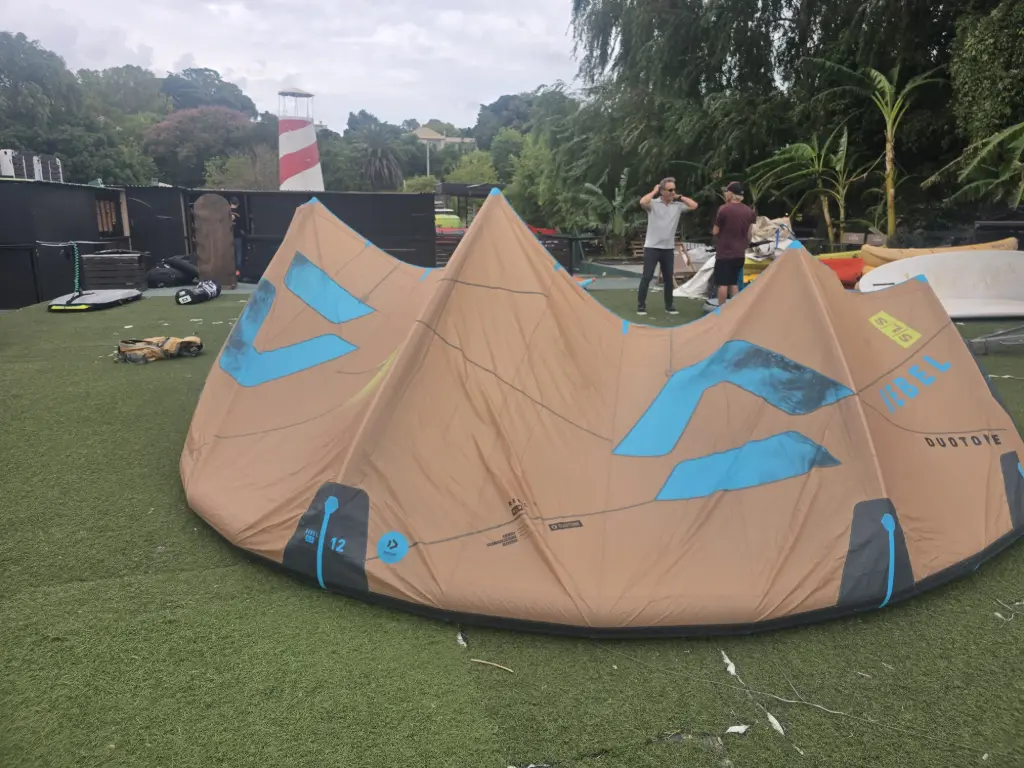 DUOTONE REBEL SLS 12 M 2026 + CLICK BAR 2025 USADO