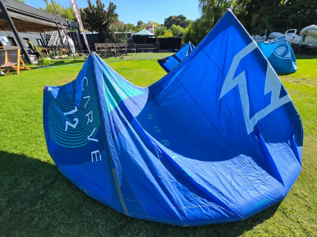 NORTH CARVE 12 M 2021 + BARRA + LEASH USADO