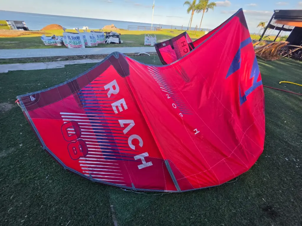 NORTH REACH 8 M 2021 + BARRA NAVIGATOR USADO