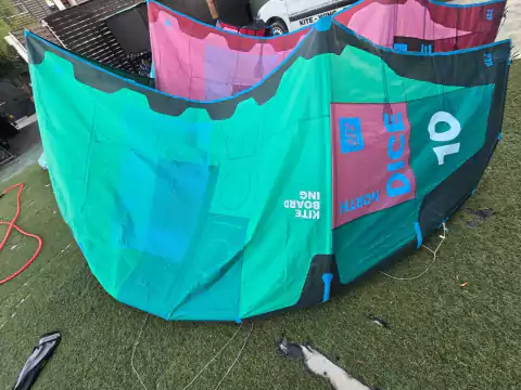 NORTH DICE 10 M 2018 + BARRA USADO