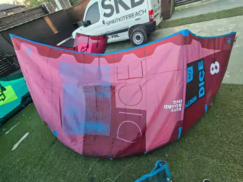 NORTH DICE 8 M 2018 + BARRA USADO