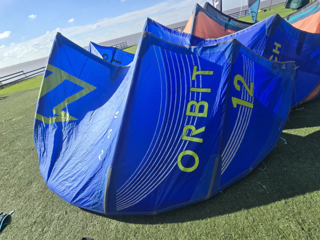NORTH ORBIT 12 M AZUL 2021 + BARRA USADO