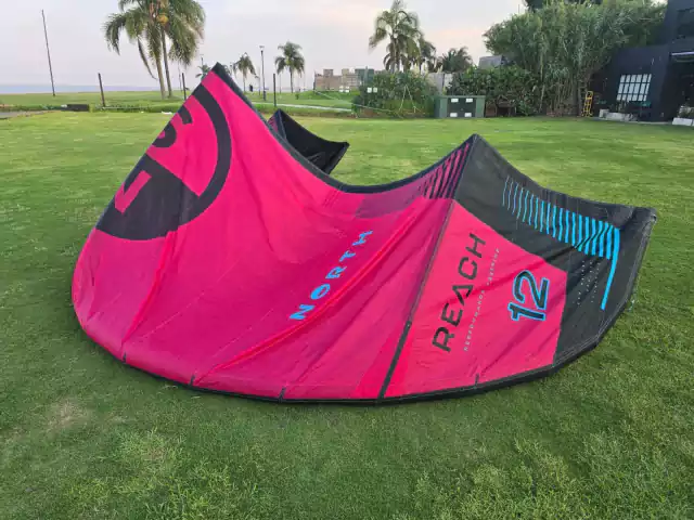 NORTH REACH 12 M 2024 + BARRA USADO