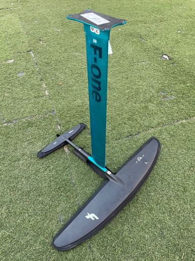 FONE SK8 HM CARBON FOIL 1150 + 85 CM ALU MAST + TAIL CARVING 200 USADO