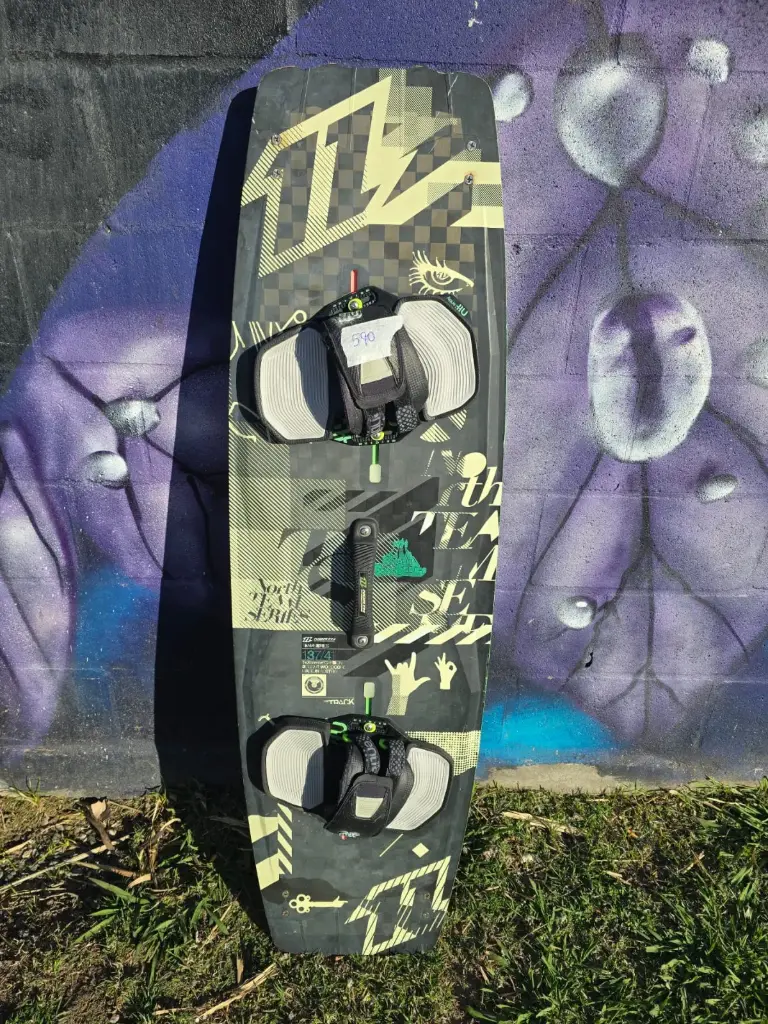 NORTH TEAM SERIES 137 2014 USADO