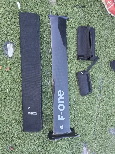 FONE HM CARBON MAST 85CM USADO