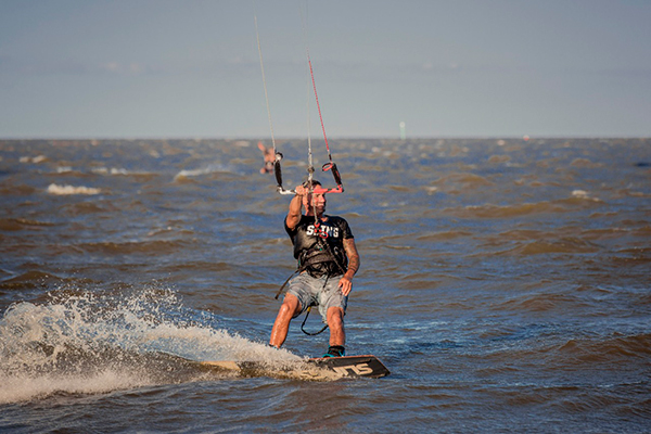 Aprende kitesurf con SKBS